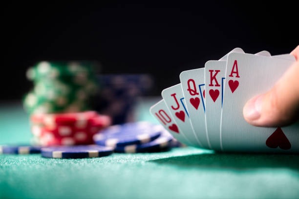 jwinqq platform interface showing live casino, slots, and sportsbook