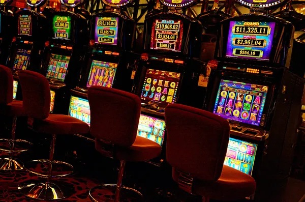 jwinqq blackjack table on mobile phone